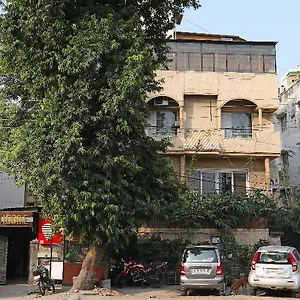 oyo-1219-hamilton-hotel.hotelsdelhi.org/